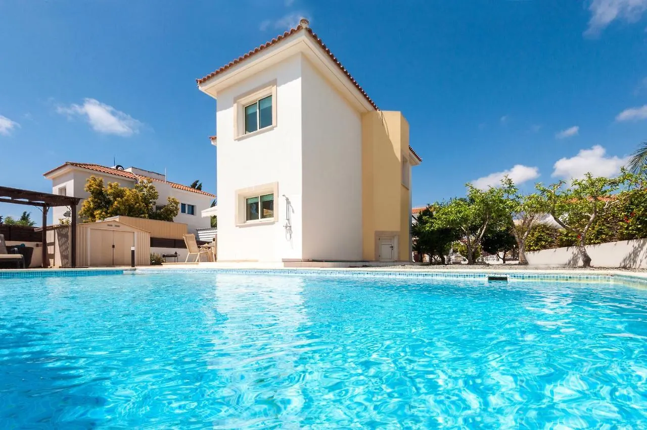 Villa Carolina contacts